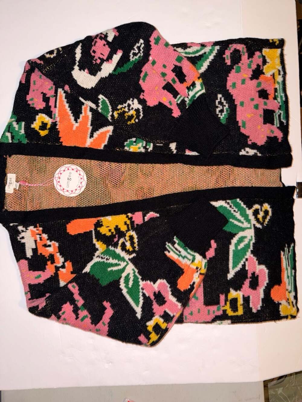 Umgee Open Front Cardigan Sweater Black Pink Floral Pattern Size M NWT